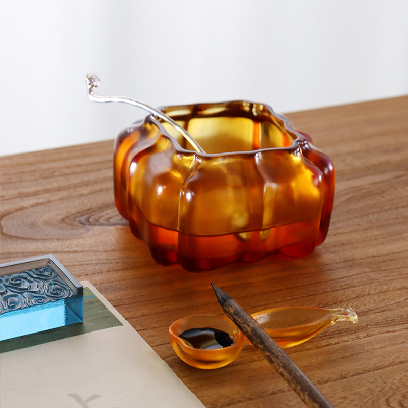 보라색 크리스탈 유리 호박 모양의 물 주전자