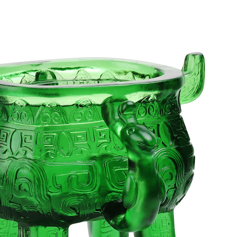 귀 모양 손잡이가 달린 에메랄드 그린 크리스탈 유리 삼각대