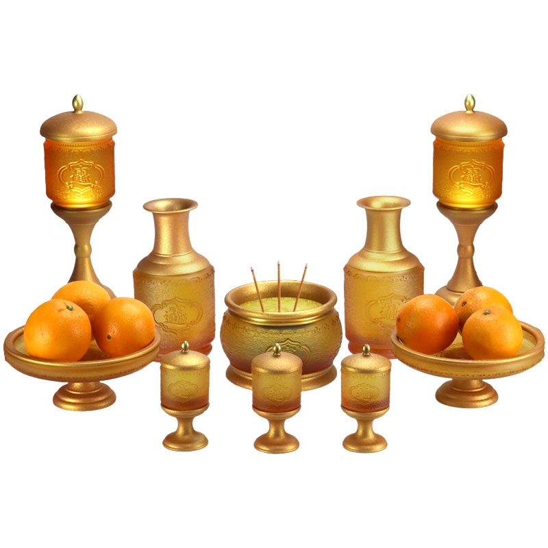 부와 보물을 가져다주는 사찰의 유리 공양물