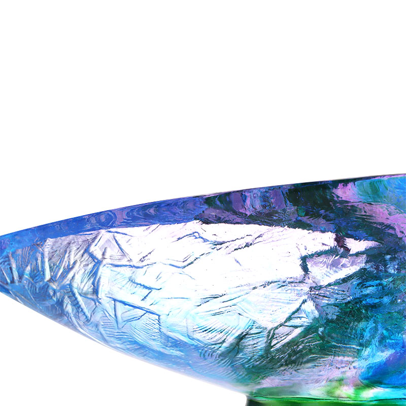 새 장식이 있는 크리스탈 유리 과일 그릇