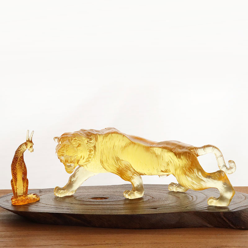 황금색 유약 호랑이 장식품