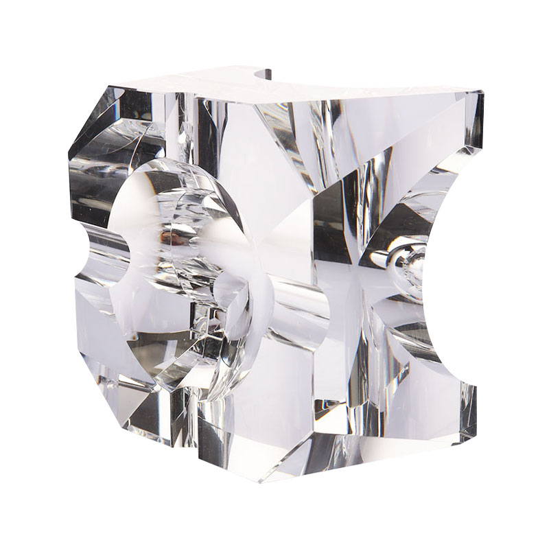 심플한 기하학적 디자인의 투명 유리 크리스탈 재떨이