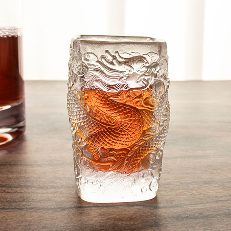 앤틱 드래곤 릴리프 유리 와인 잔 티컵