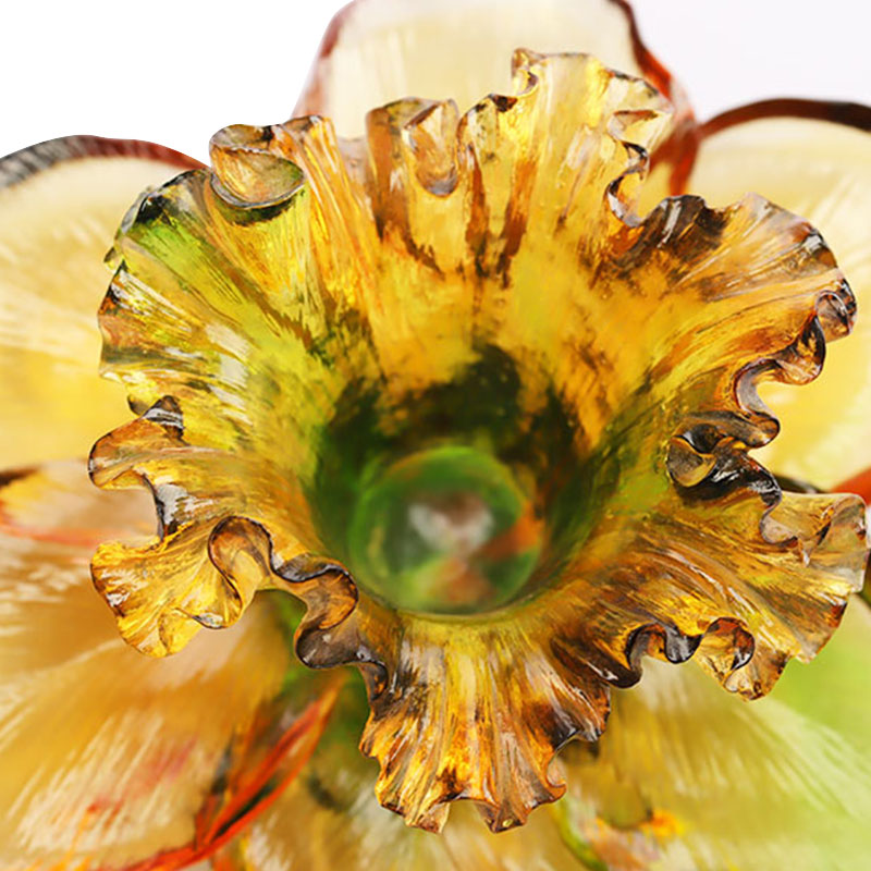 유리 꽃잎 모양의 캔들 홀더