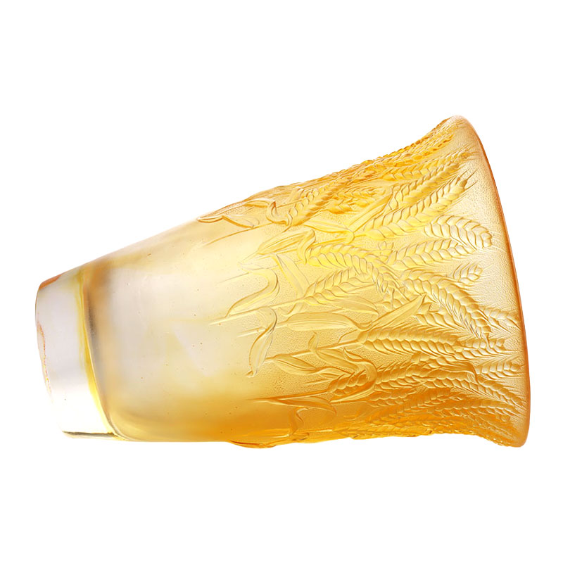 밀 이삭이 양각된 호박색 유리 꽃병