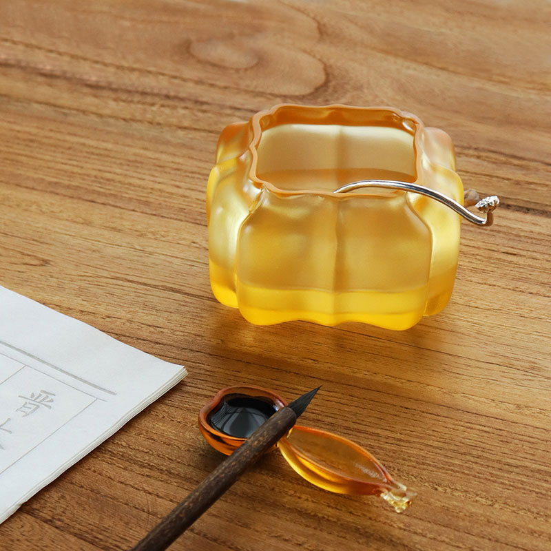 보라색 크리스탈 유리 호박 모양의 물 주전자