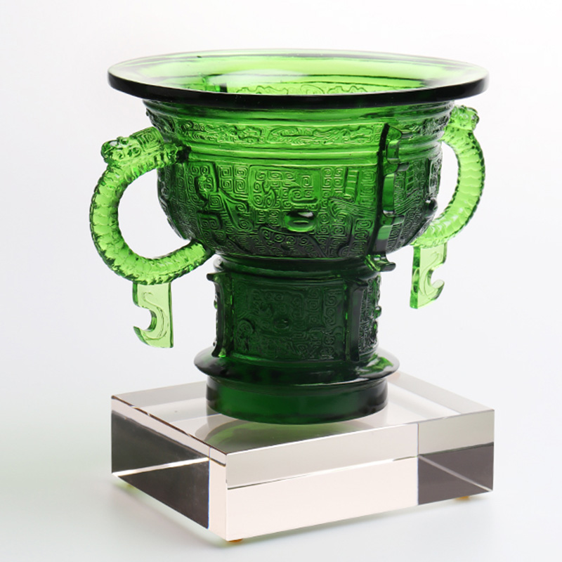 용 귀 손잡이와 가시 패턴이 있는 중국 삼각대