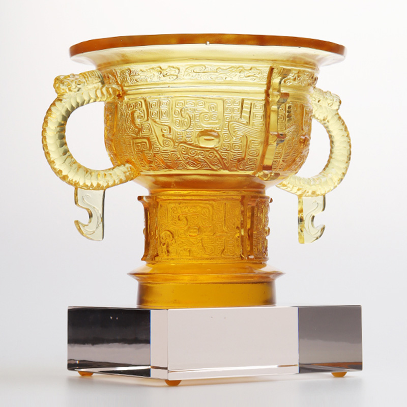 용 귀 손잡이와 가시 패턴이 있는 중국 삼각대